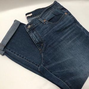 Levi's Boyfriend Jeans Size 31